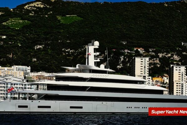 Fondatorul WhatsApp comandă ALTUL Superyacht | Clipuri SY