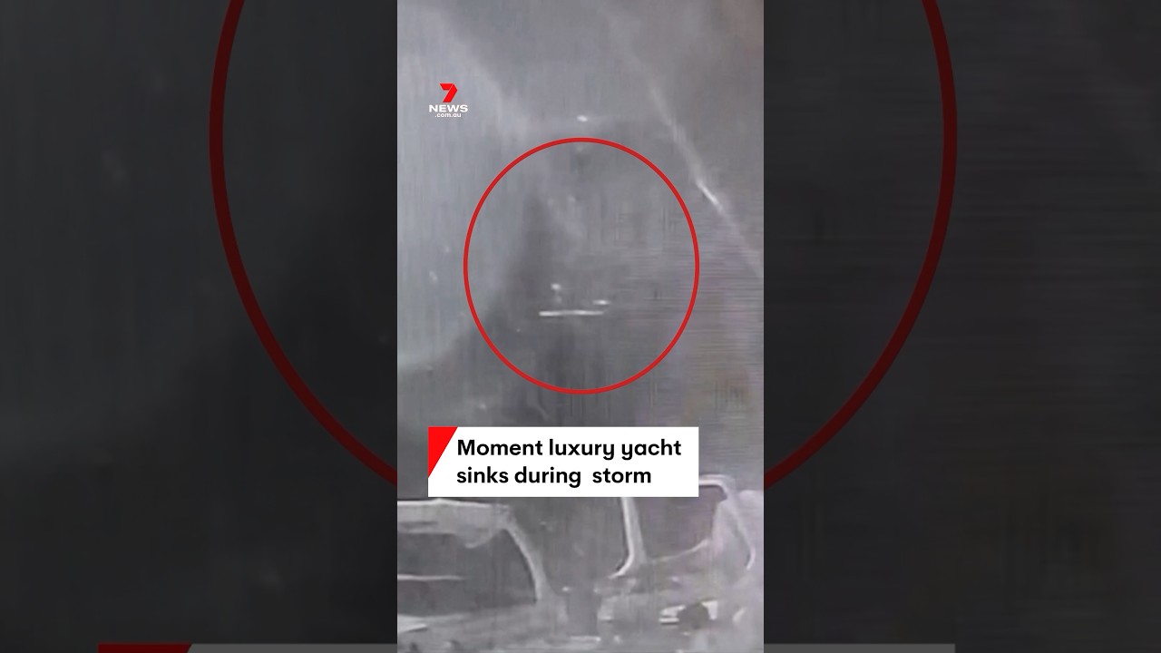 Un iaht de lux se scufundă în timpul furtunii
