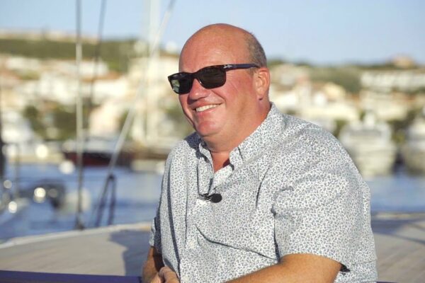 Solaris 64 RS - Faceți cunoștință cu proprietarii - John McDonell