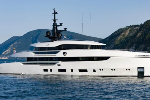 În interiorul unui SuperYacht de lux de 27.000.000 EUR | Columbus Yachts Atlantique 43 Super Yacht Tour