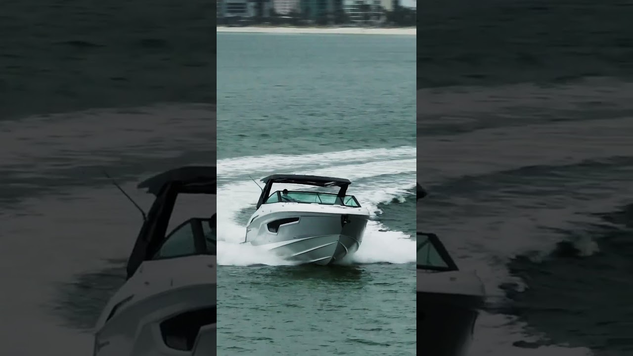 2023 Cruisers Yachts 34 GLS - Tambur social „FROO”.