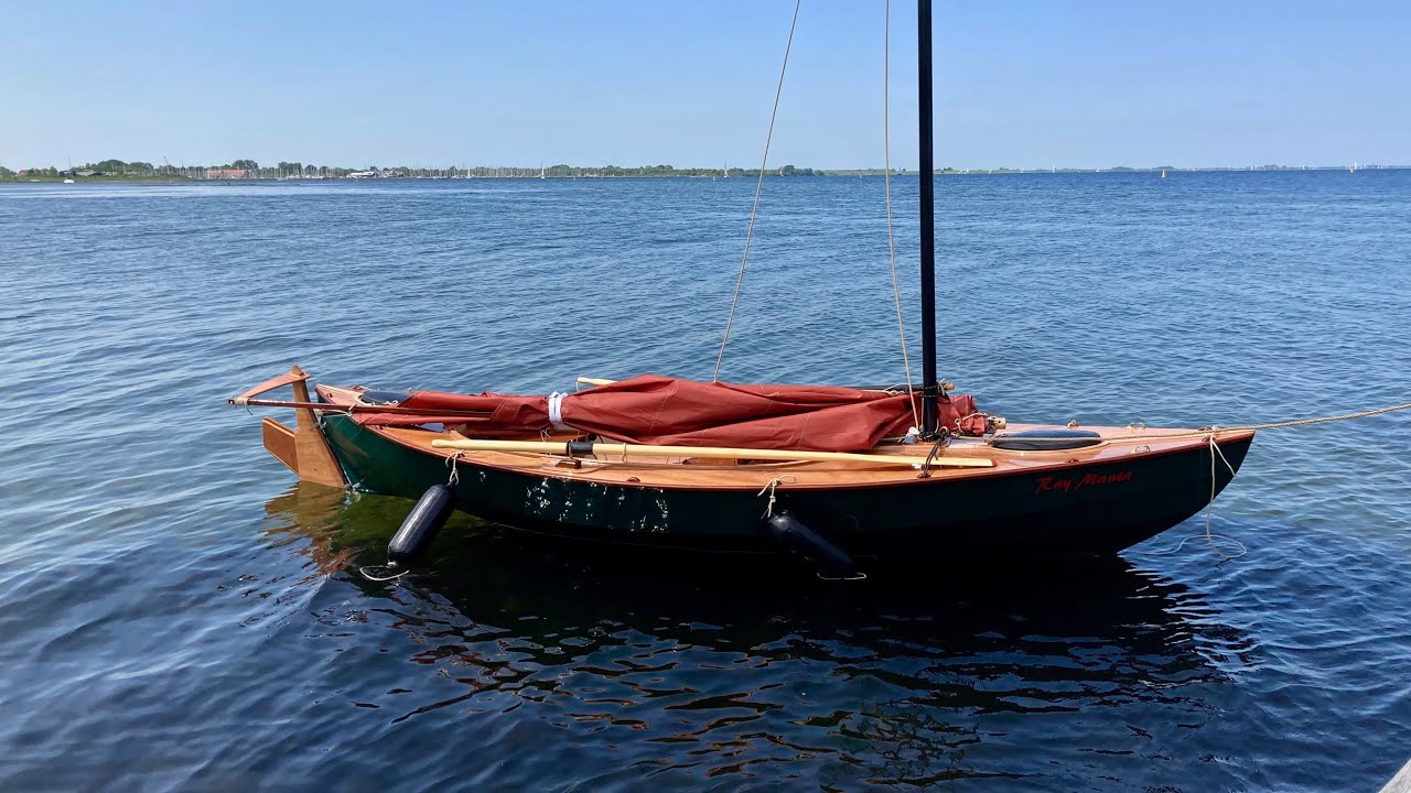 Construirea unui Dinghy din placaj în 12 zile - De la început până la sfârșit