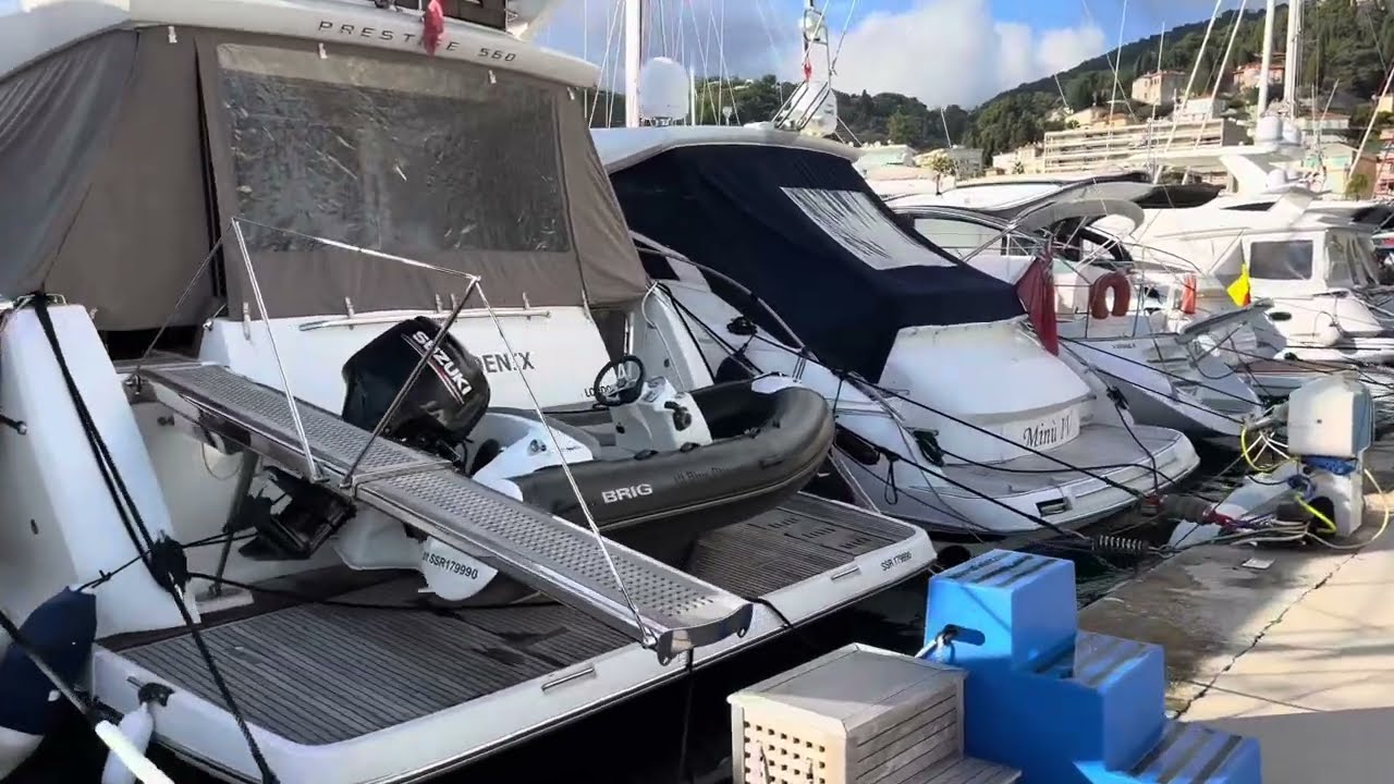 Monaco in continuare, Port Menton Garavan Franta, nu mai Italia si de continuat!!! Privire de ansamblu rapidă a portului!