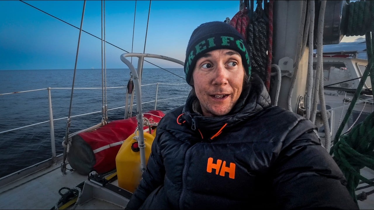 Devine serios. (Navigare din Alaska către GROENLANDA)