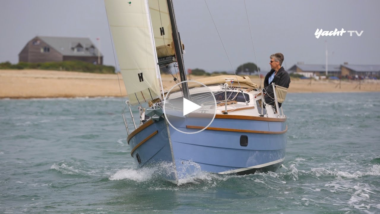 Test YACHT Baycruiser 26: Neoclasic rapid din Țara Galilor