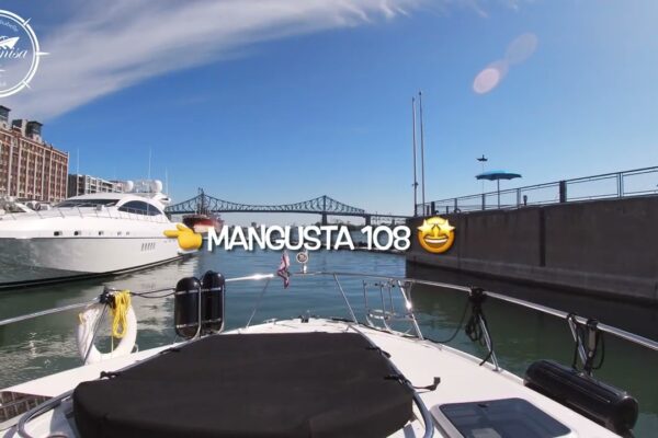Portul vechi din Montreal - Clubul de iaht pentru acasă și portul de agrement pentru iahtul Bernisa Chaparral 310 Express Cruiser