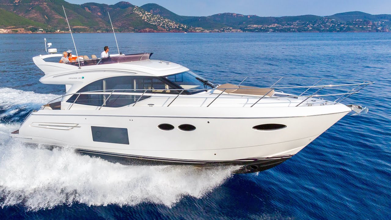 Tur cu iaht de 800.000 GBP: Princess 49 2018