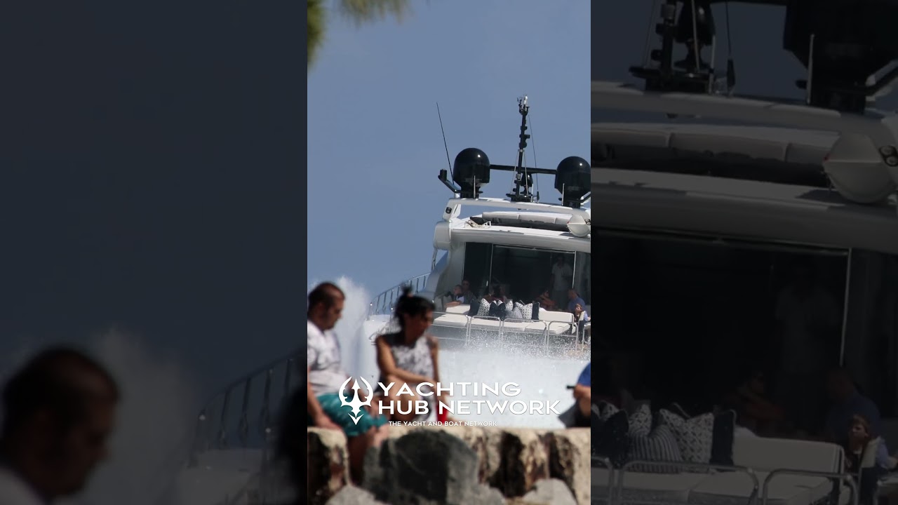 Trebuia să se uite! Bestie irezistibilă!#automobile #LeopardYacht #HauloverInlet #YachtSpotting #yacht