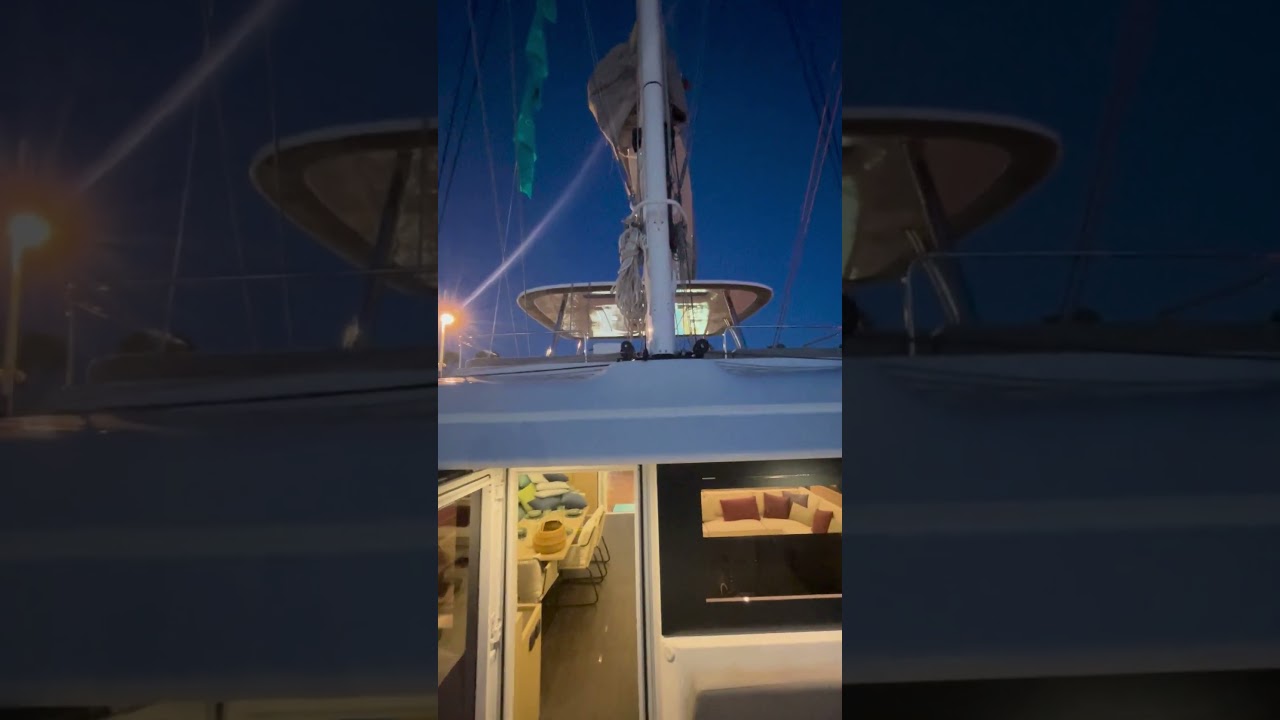 Uriașul catamaran Lagoon 60 a fost expus la recentul Festival de Yachting de la Cannes.