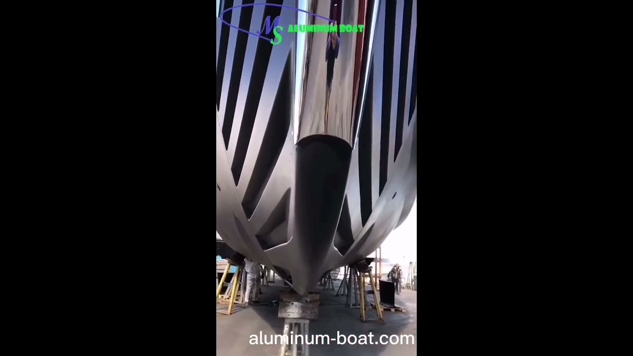 Super Mega Yacht Băieți, vrei să încerci cu familia hahha