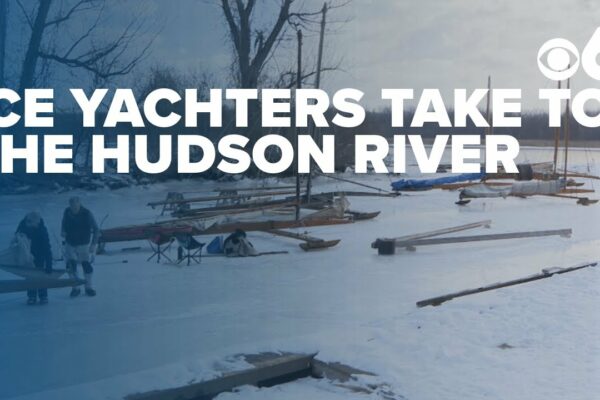 Yachters de gheață se duc la Hudson