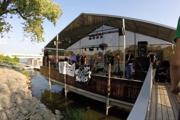 Nu mergeți Breaking My Heart-Elton John/Kiki Dee-Mercynaries Cover