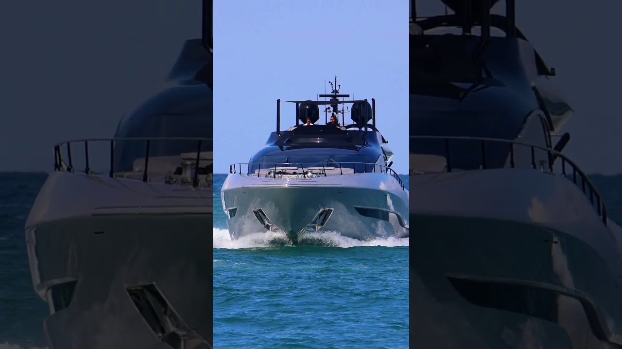 Aceasta este viața! Mangusta Rev este o fiară! #yachtworld #yachtspotter #boat #luxuryyacht #boating