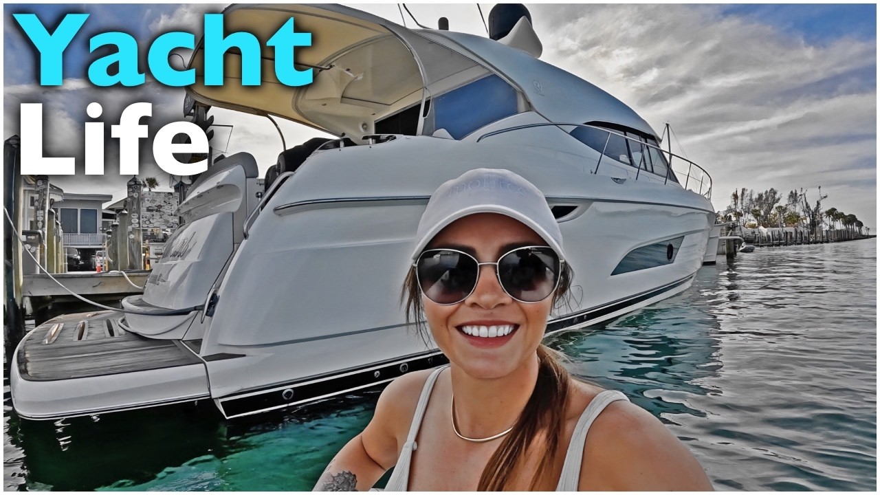 Vizitând celebrul Marina cu Nest Crow din Veneția din Florida pe iahtul nostru de 60 de metri!