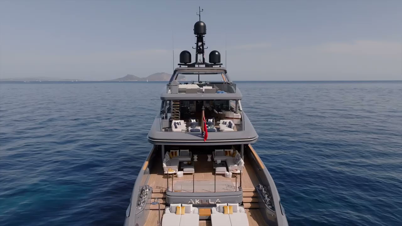Akula Luxury Charter Yacht de Baglietto