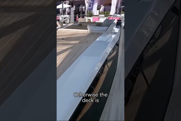 „Un iaht de croazieră cu aspect foarte frumos” - editor de teste Toby Hodges pe Solaris 74RS #yachting