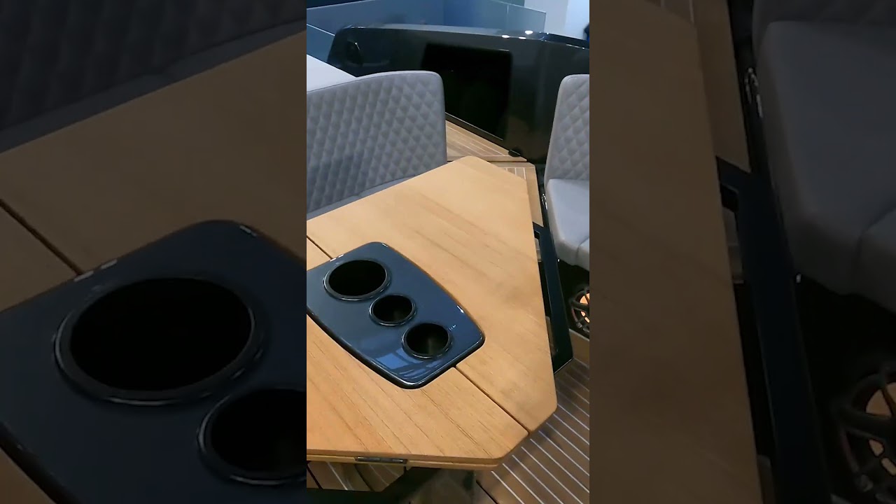 În interiorul celei mai cool Superboat din Europa #Shorts | Barca cu motor și yachting