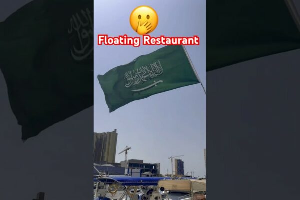 Floating RestaurantJeddah🌊 #youtubeshorts #ytshorts #shorts #travel #jeddah #yachtlife #marinelife