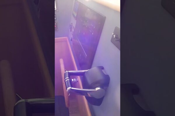 Helm Station la bordul noului Yacht Explorer Catamaran! #Shorts #Boats