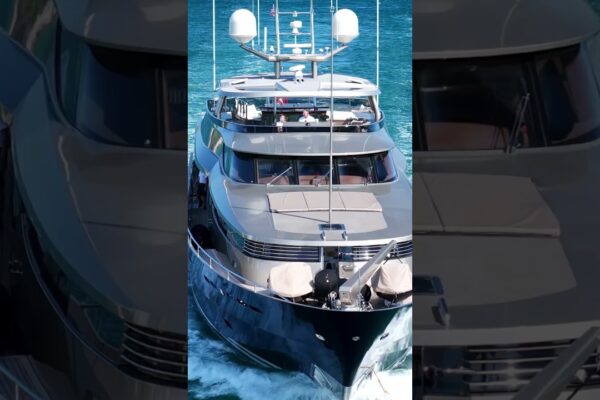 Yacht motor „Vesper” construit de Yachts din aliaj de șantier naval din New Zealander #yachtlife #yacht #yachtway