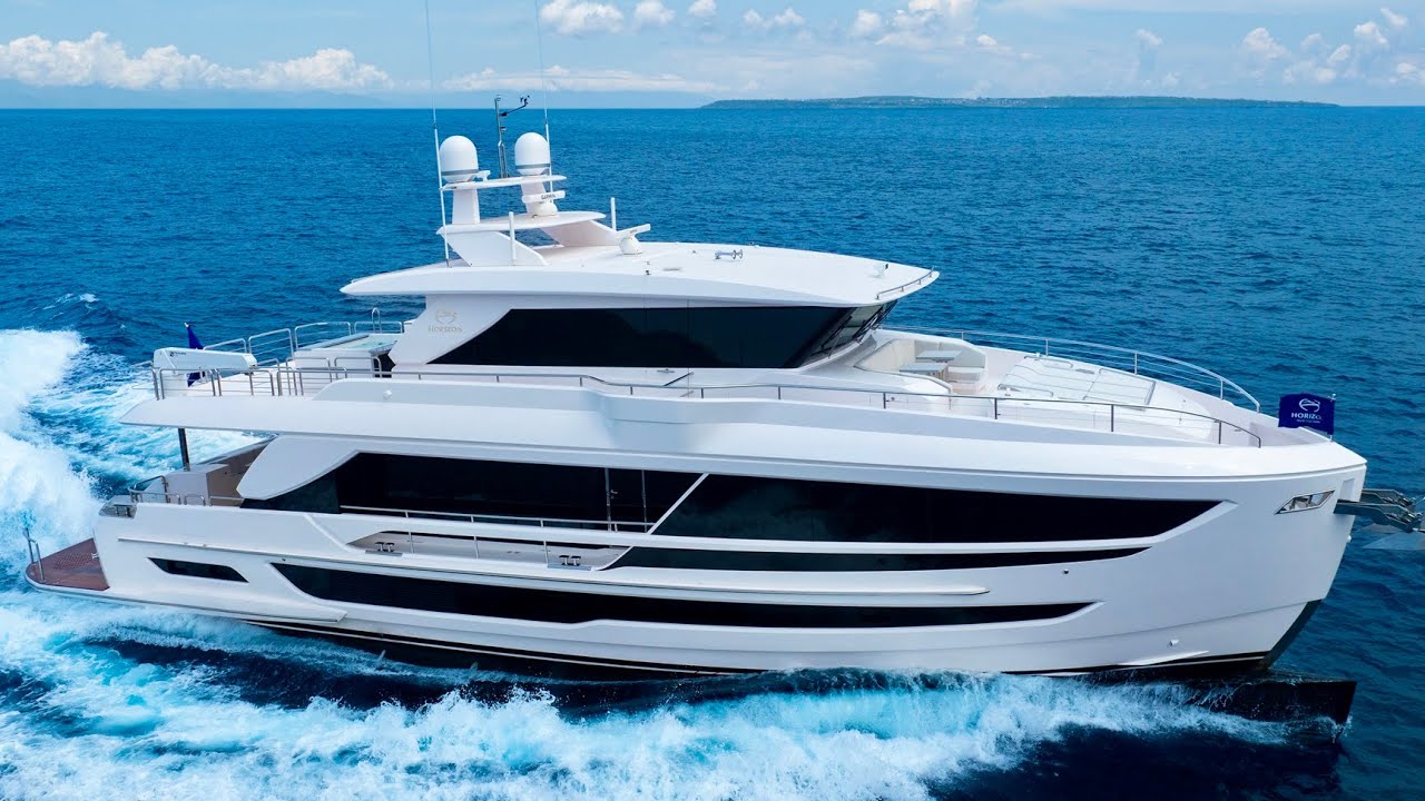 9,5 milioane USD Tur Yacht: Horizon FD80