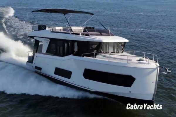Campione 41 Fly-noul iaht de lux pentru cumpărători exclusivi
