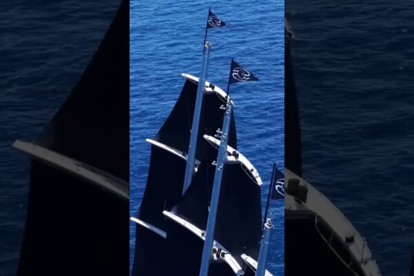 106,7 m Navigare cu perle negre