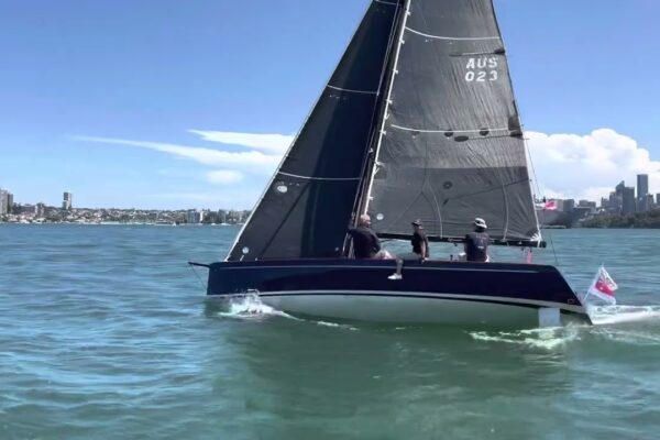 Tofinou 9.7 Navigare pe portul Sydney