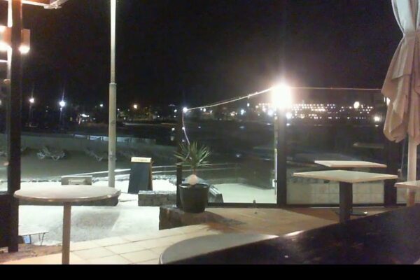 Webcam Lanzarote - Stream live de la bara de plajă din Costa Teguise