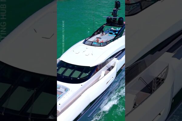 Super Yacht în Miami