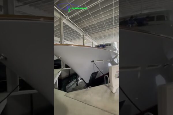 Un dig plin de iahturi de lux ~ Persoana care a citit acest videoclip este destinată să dețină un iaht！