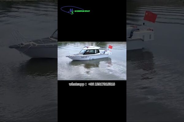 Barcă de patrulare din aluminiu, echipat cu motor de 115-200 CP, viteză de 65 km.