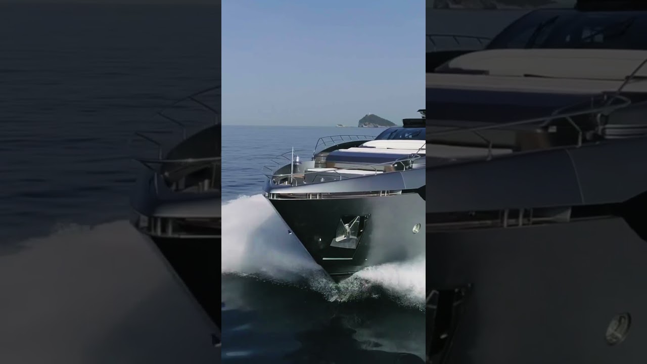Yachts Flybridge de lux - Riva 110 'Dolcevita, estetică italiană și Savoir Vivre - Ferretti Group