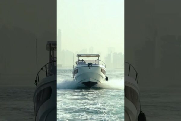 Benteau Flyer 9 în Dubai cu SF Yachts Mini Flyer Benito 9 metri în Dubai exclusiv cu SF pentru iaht
