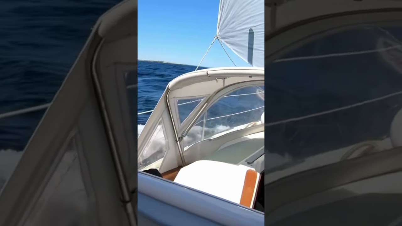Navigare solo. #Adventure #freedom #sailing #RelAXing #SailBoat