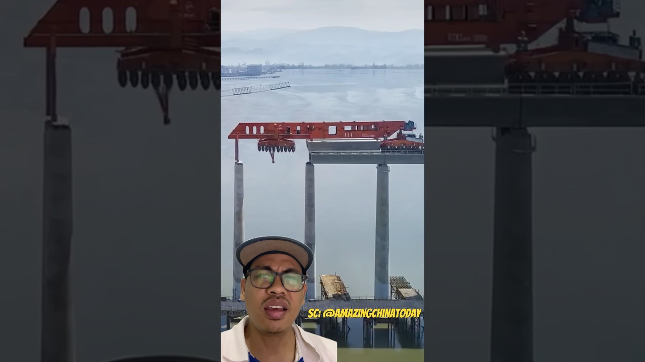 Mașina de fabricație a podului @AMAZINGCHINATODAY #HIP #BRIDGE #DRONE #SAILING