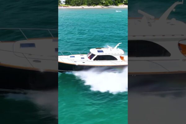 Faceți lucrurile așa cum trebuie- modul Hinckley. #hinckleyyachts #yachting #craftsmanship #quality