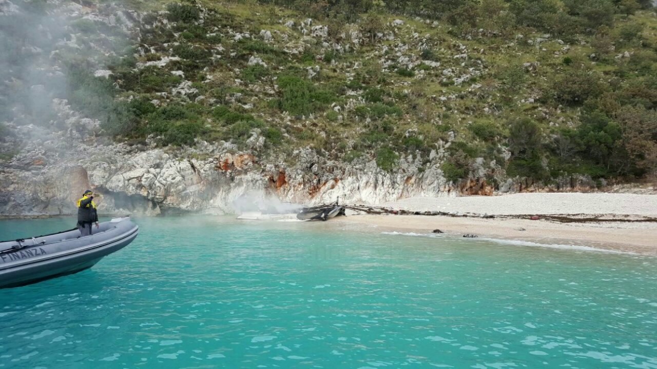Gomonia, Poliția: Am urmat la mare, Scabies a pus focul - Top Channel Albania - Știri - Știri