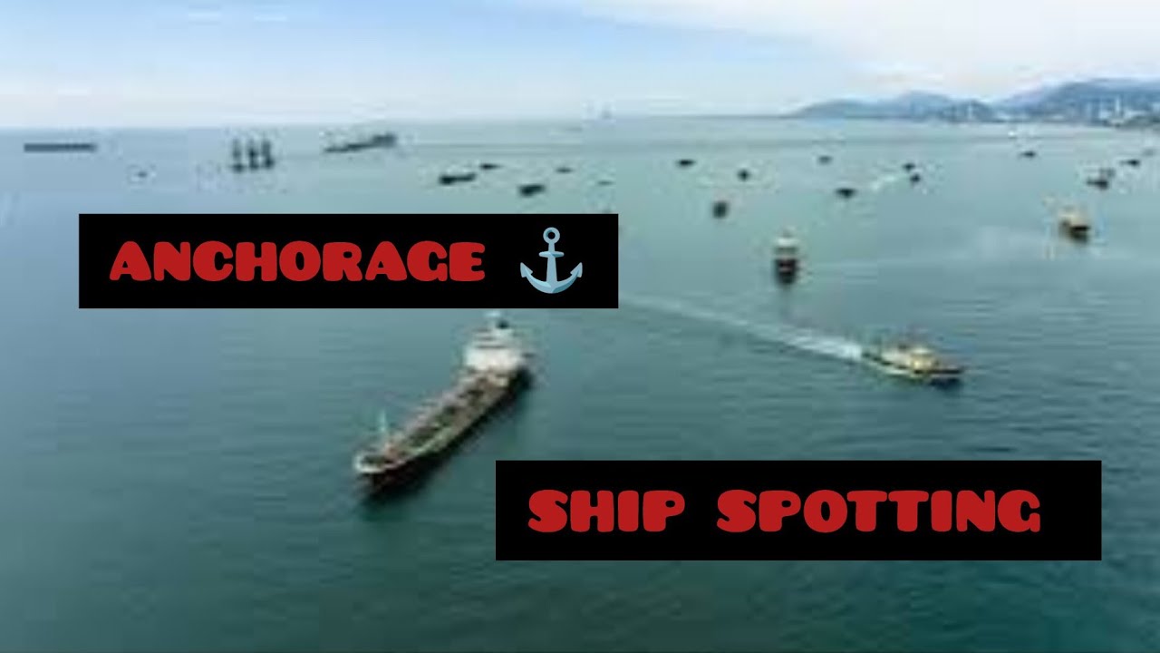 Nava depusă pe o navă de cisternă uriașă, VLCC trecând pe lângă Vlogging