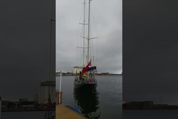 20m Yacht Racing Yacht Bloodhound legat de Anglia #edinburgh #leith #sailing #yacht yacht