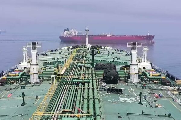 Trafic marin la ancorage ⚓🚢🌊 nava care se află pe mare #ChemicalTanker #SEA #sailing #MerChantnavy