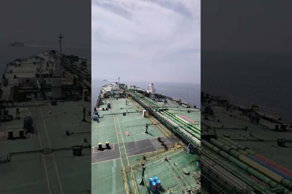 Navigare pe nava de cisternă