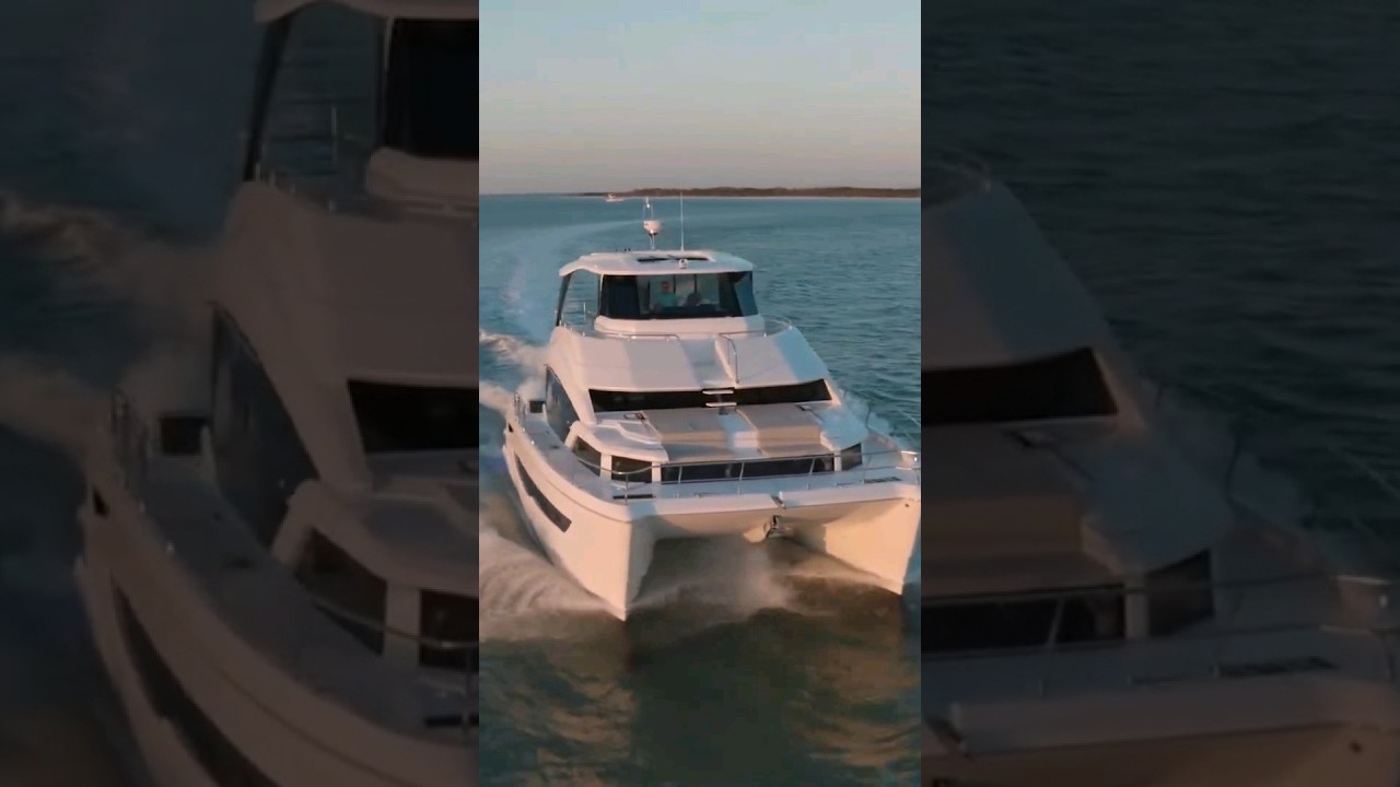 54 Yacht | Exterior de performanță. Interior posh.