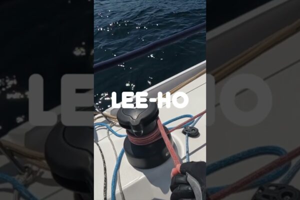 Abordarea în timpul unei curse de iahturi în jurul insulei Sark