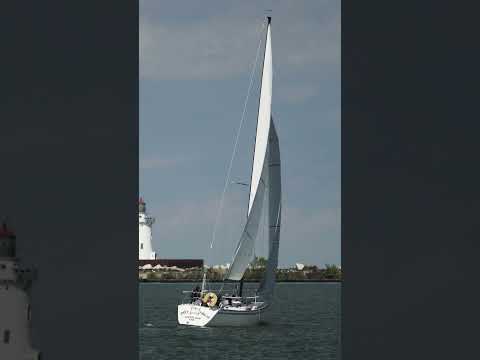 Acces la lac: Faceți ceea ce vă place pe Lacul Erie cu Edgewater Women’s Sailing Club