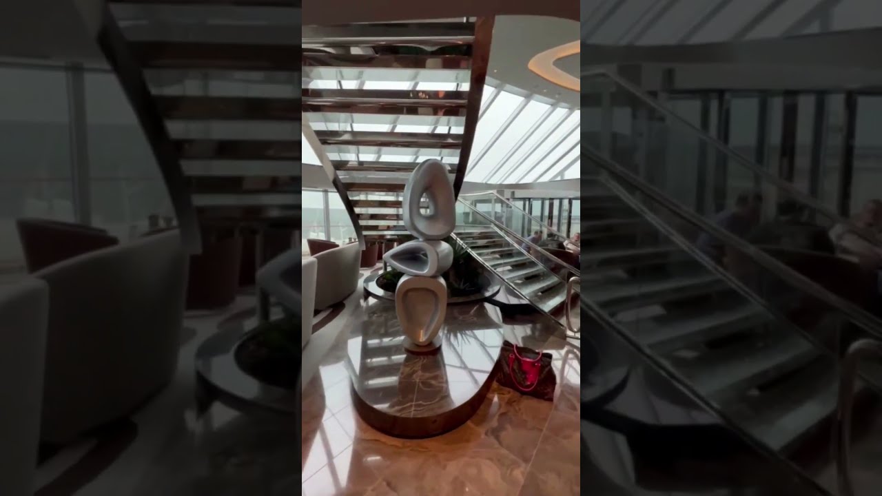 Yacht Club MSC Seashore Top Sail Lounge E Restaurante. #pantaloni scurţi