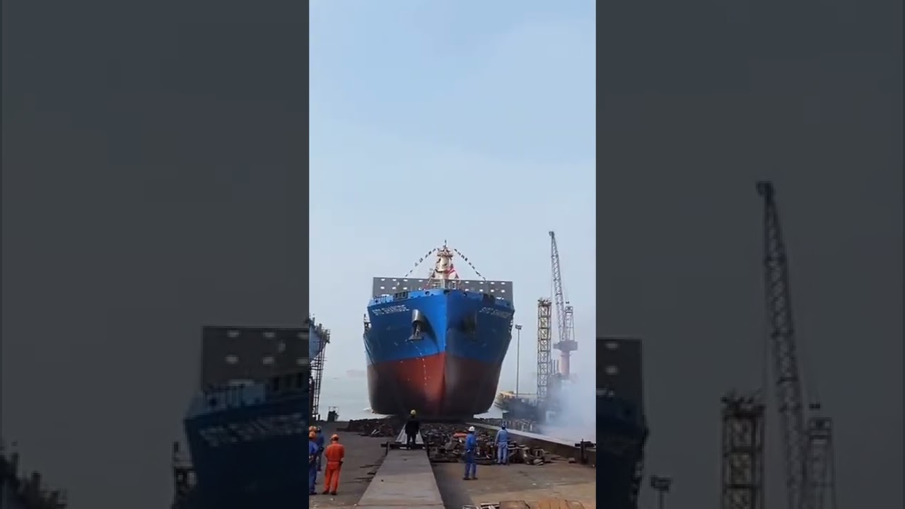 Landing Big Ship la Seaside #YachtLife #yachtworld #superyacht #bigship #Landing #litoral #scurt #lux