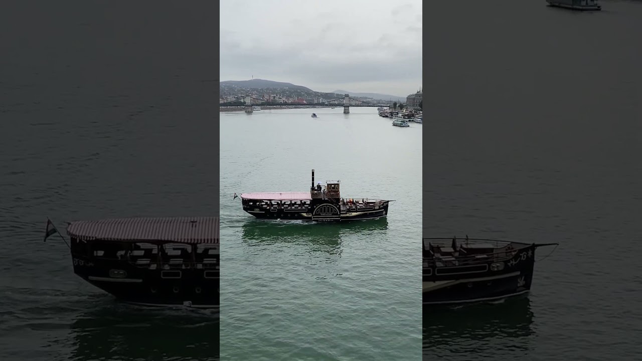 Frumoasă croazieră cu feribotul pe râul Dunăre la Budapesta, Ungaria