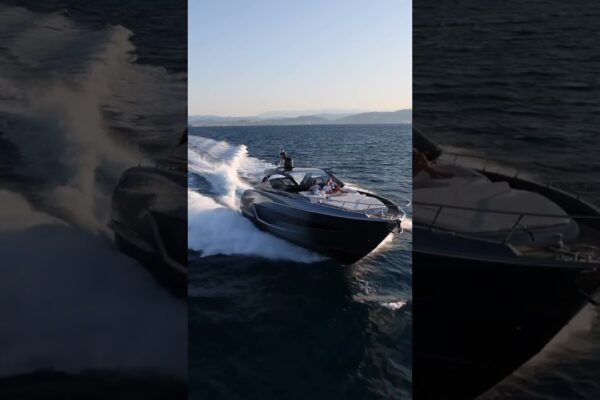 Yacht de lux - Riva 68 'Diable, o nouă dimensiune a confortului - Ferretti Group