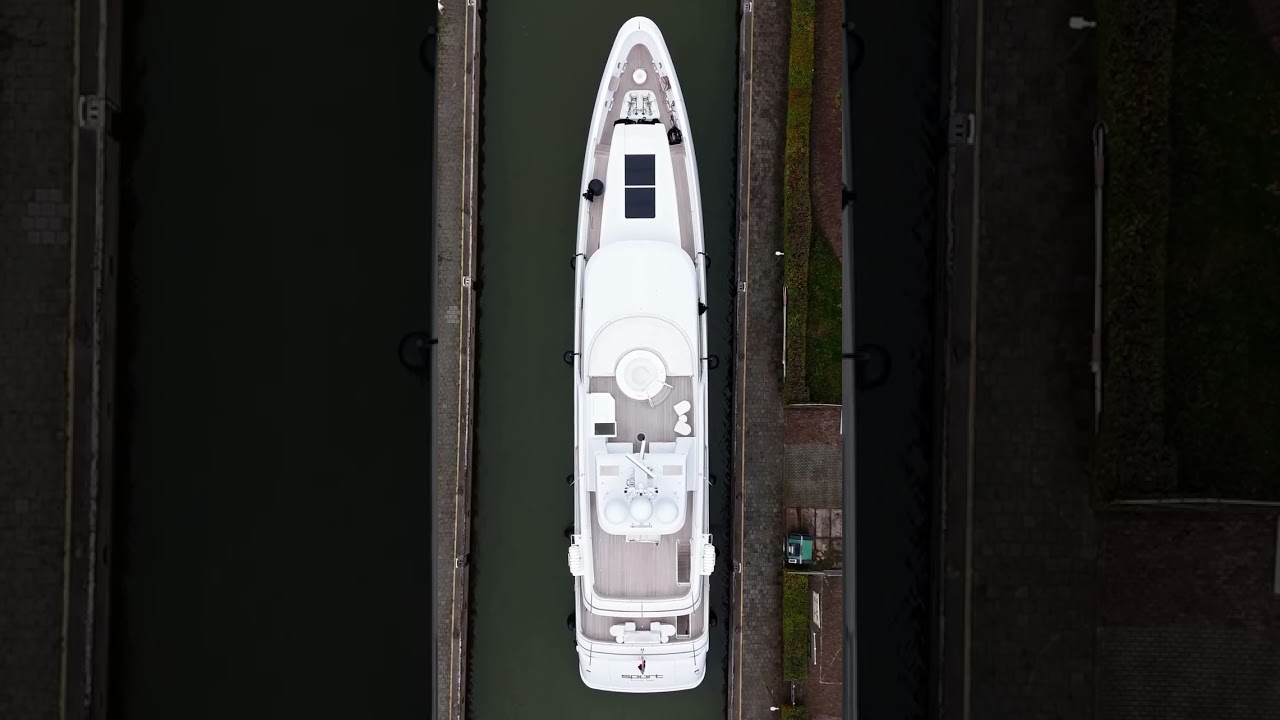 Yacht sport de 30 de milioane de dolari Feadship